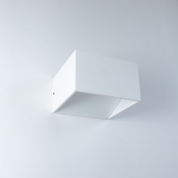 Светильник настенный светодиодный JH-BD-B03 DHL24 (220V, 7W, белый корпус, warm white)