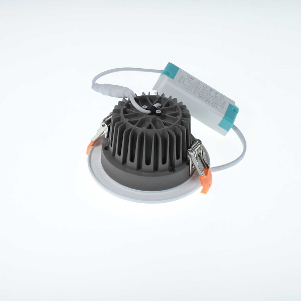 Светодиодный светильник JH-TH-Z15W AR68 (15W, Day White)