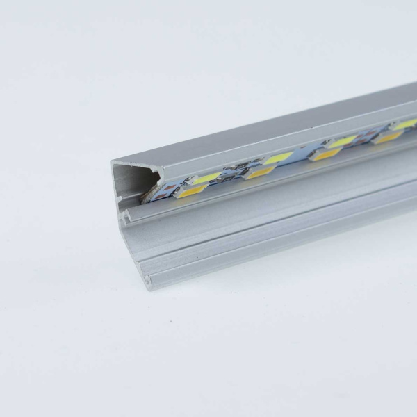 Алюминиевый профиль 553 (2000х20,5х9,8мм с отражателем)