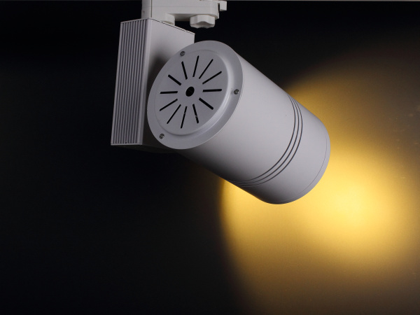 Светодиодный светильник трековый GDD087 4L 4L7 (30W, warm white)