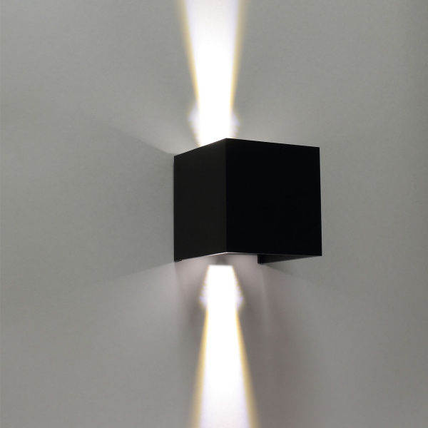 Светильник настенный светодиодный JH-BD-B08 DHL30 (220V, 2х3W, черный корпус, IP65, warm white)