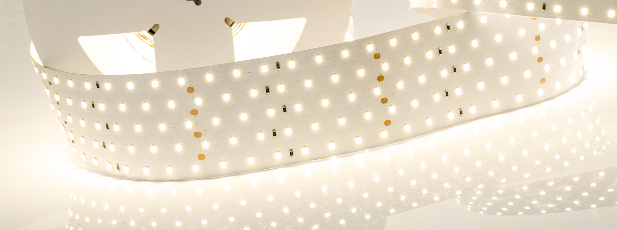 Лента RT 2-2500 24V Warm2700 5x2 (2835, 875 LED, LUX) (Arlight, 36 Вт/м, IP20)