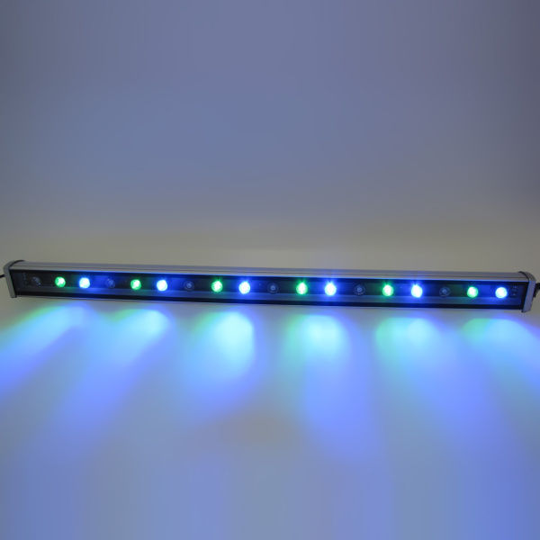 Линейный светодиодный прожектор Wallwasher DMX (18W, 220V, RGB)