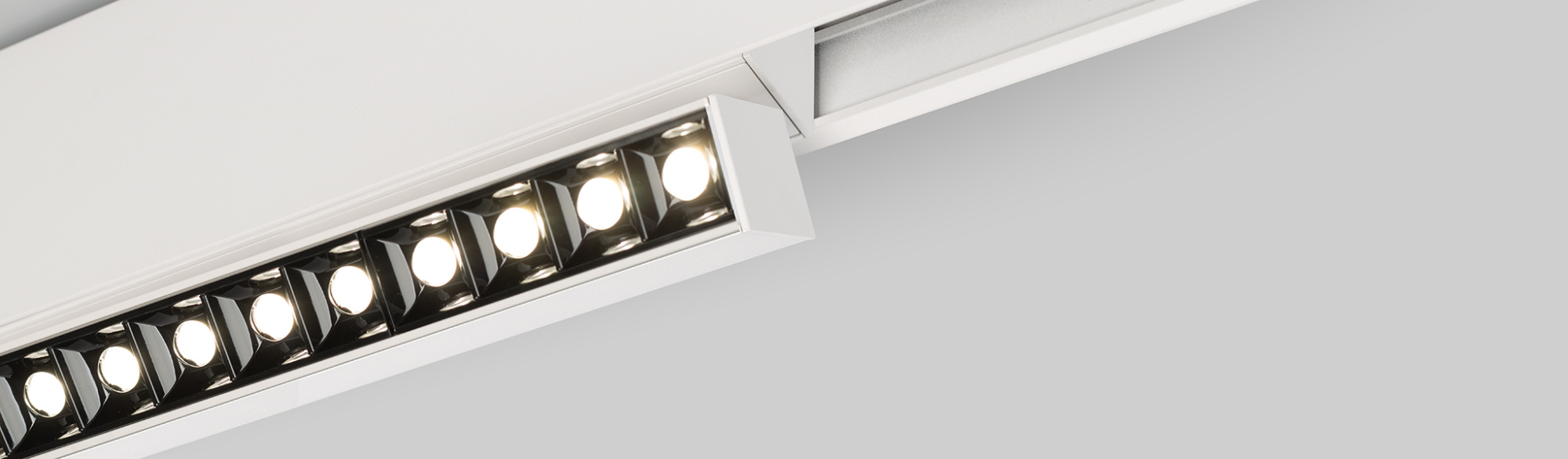Светильник MAG-LASER-FOLD-45-S84-3W Day4000 (BK, 15 deg, 24V) (Arlight, IP20 Металл, 3 года)