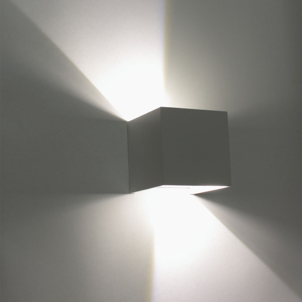 Светильник настенный светодиодный JH-BD-B08 DHL29 (220V, 2х3W, белый корпус, IP65, warm white)