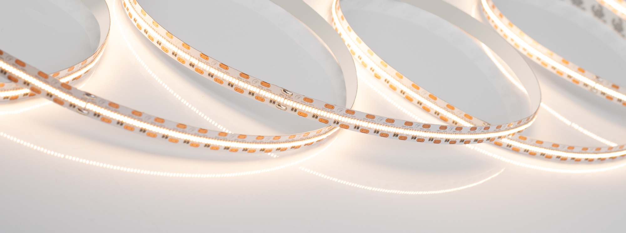 Лента MICROLED-5000 24V Warm2700 10mm (2110, 700 LED/m, LUX) (Arlight, 20 Вт/м, IP20)