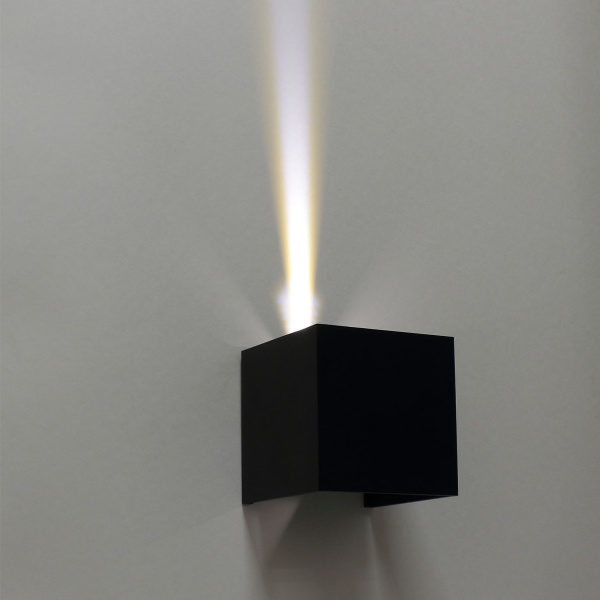 Светильник настенный светодиодный JH-BD-B08 DHL30 (220V, 2х3W, черный корпус, IP65, warm white)