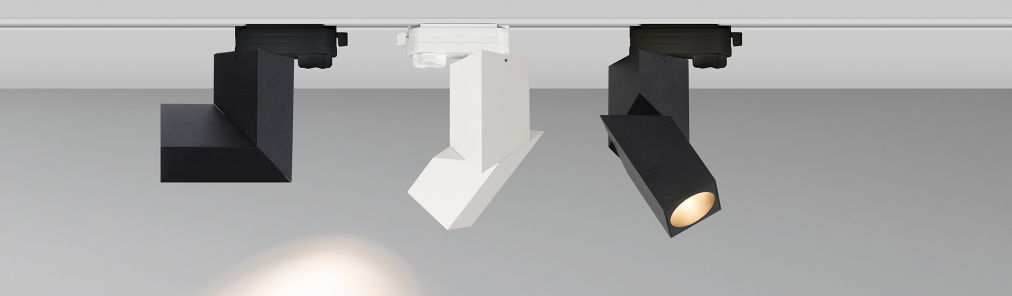 Светильник LGD-TWIST-TRACK-4TR-S60x60-12W Day4000 (BK, 30 deg) (Arlight, IP40 Металл, 3 года)