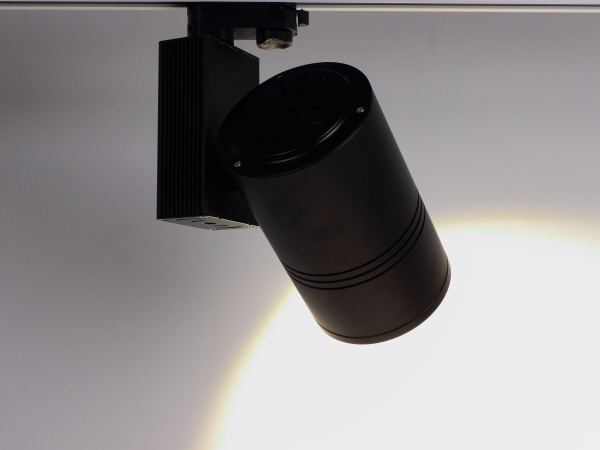 Светодиодный светильник трековый GDD087 4L 4L5 (30W, day white)