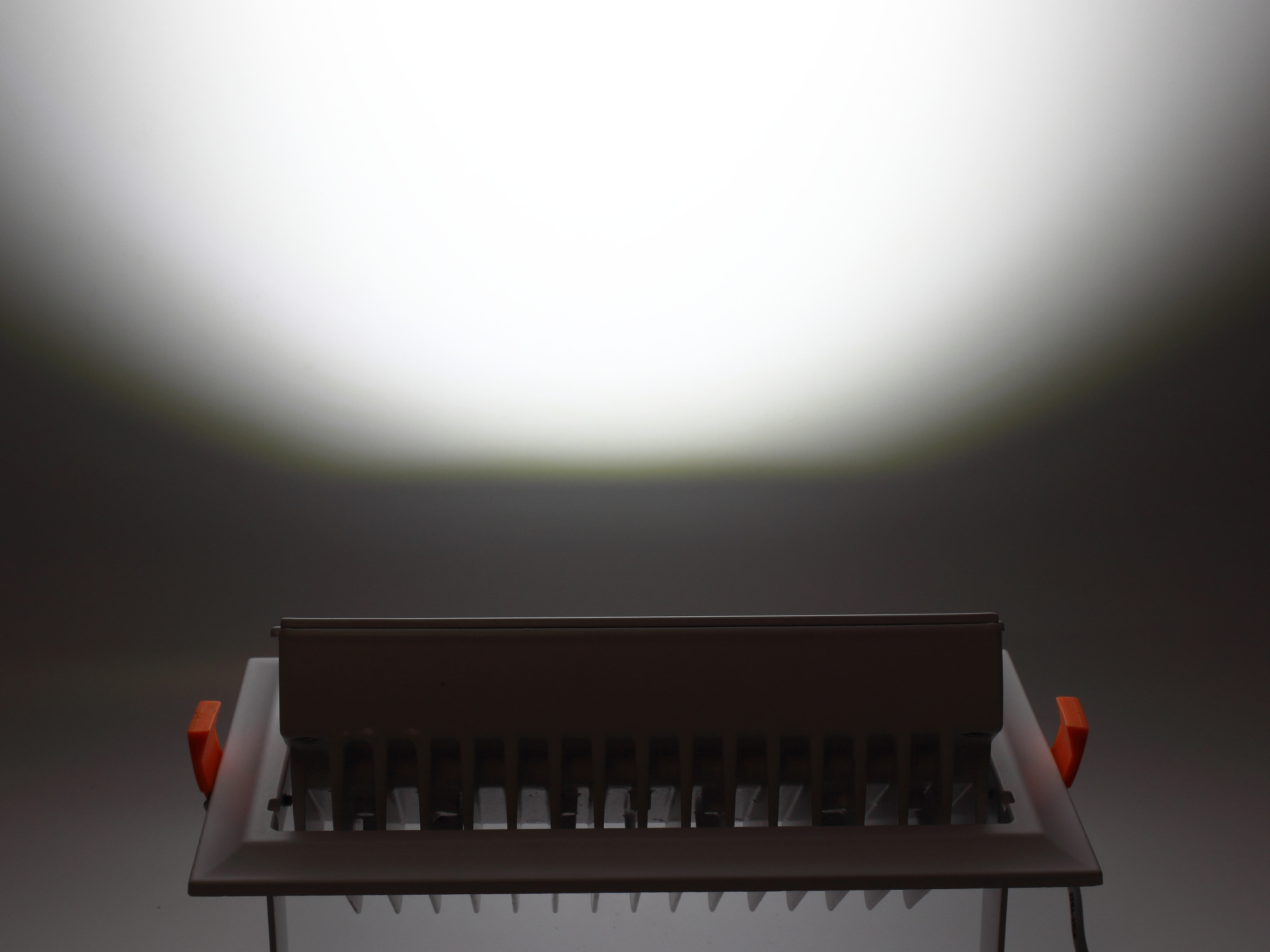 Светодиодный светильник встраиваемый JH-DDD-20W2 VG4 (40W, 220V, white)